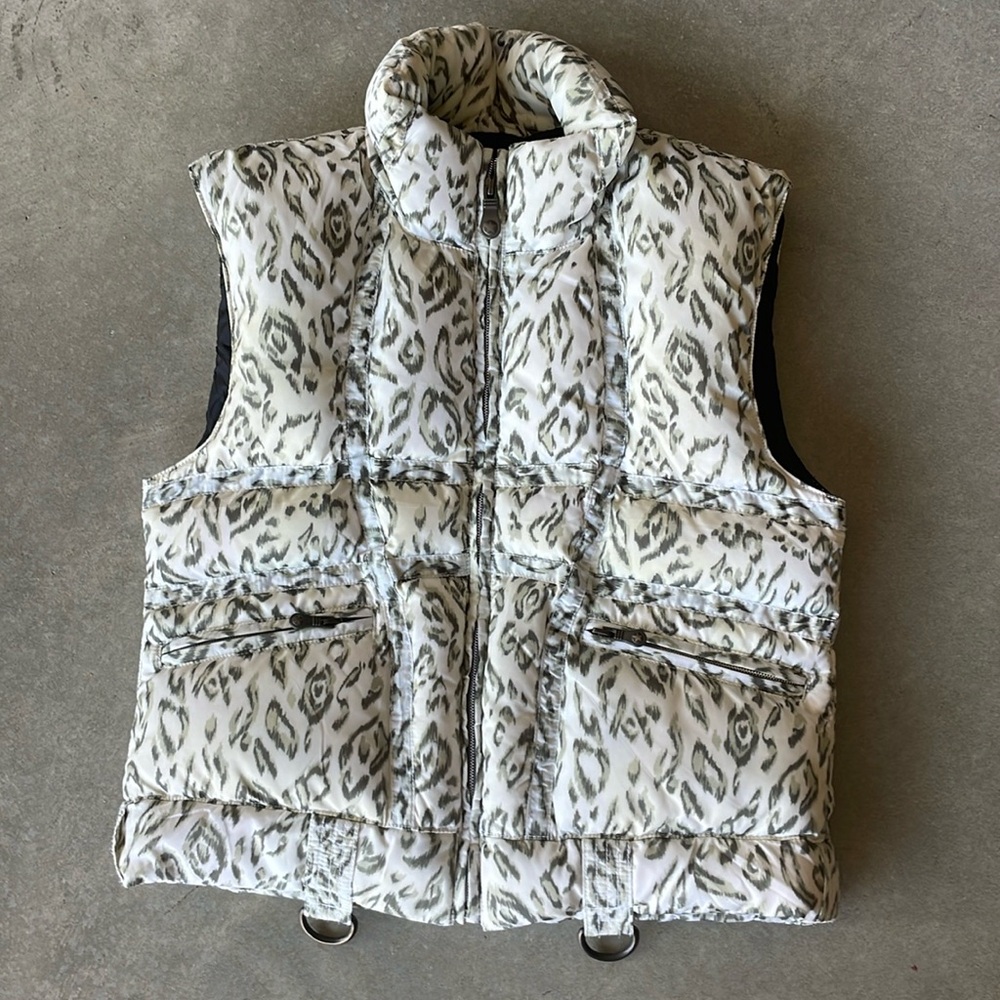Jet Set Leopard Puffer Vest, size 1